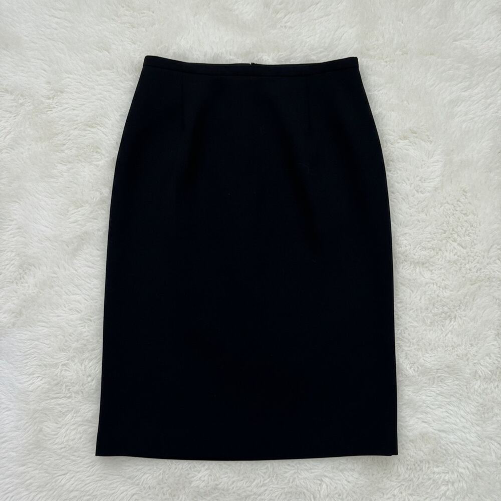 Pendleton Women's Black 100% Wool Knee Length Pencil Skirt - Size 8
b86
